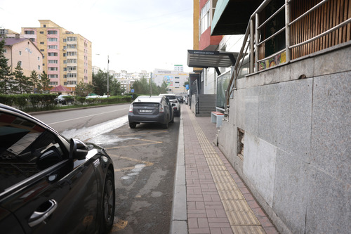Нархан хотхоноос “Home Plaza” хүртэл 430 метр хүний замыг өргөтгөн, стандартад нийцүүлнэ